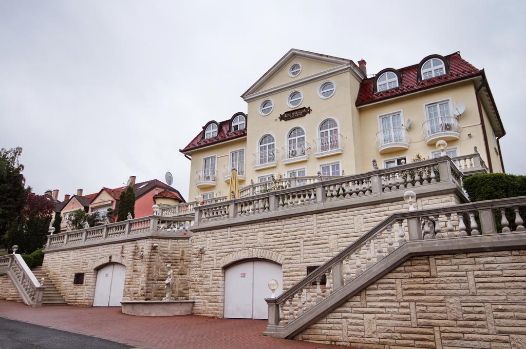 Villa Korda - Budapest — Fotók 1